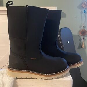New carhartt boots womens